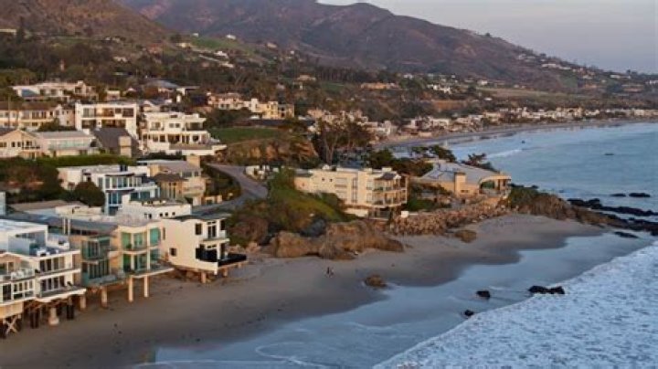 Explore Diana Jenkins' Stunning Malibu Beach House